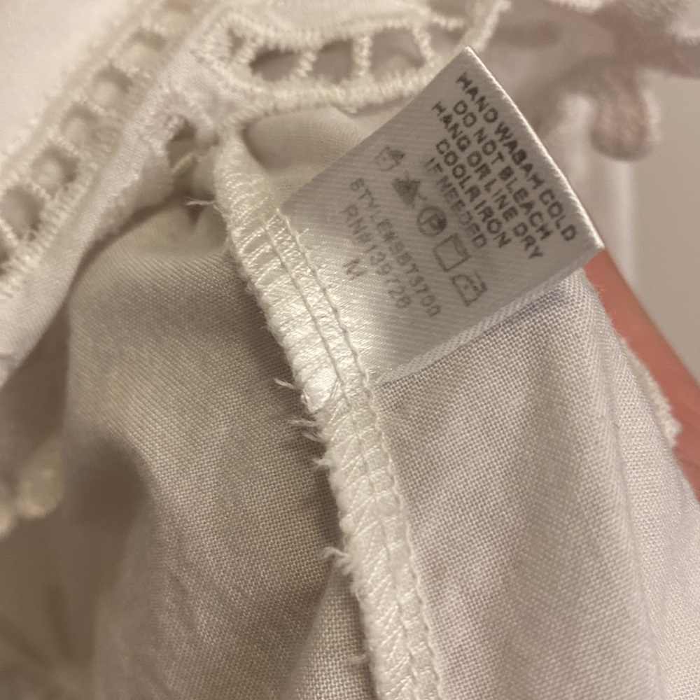 Honey Punch - Womens White Tank Top Embroidered Detail Cut Out Design - Picture 3 of 3